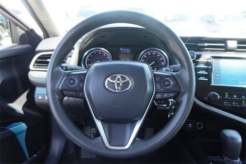 Used 2018 Toyota Camry LE image 24