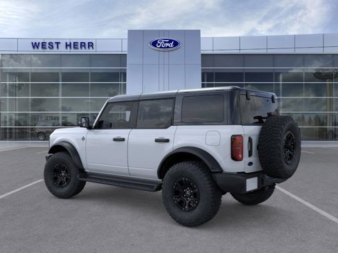 New 2025 Ford Bronco Outer Banks image 4