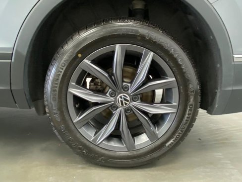 Used 2023 Volkswagen Tiguan SE image 18