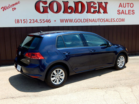 Used 2017 Volkswagen Golf S image 38