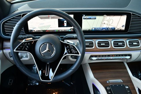 Used 2025 Mercedes-Benz GLE 450 4MATIC image 45