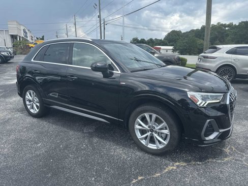 Used 2024 Audi Q3 2.0T Premium image 2