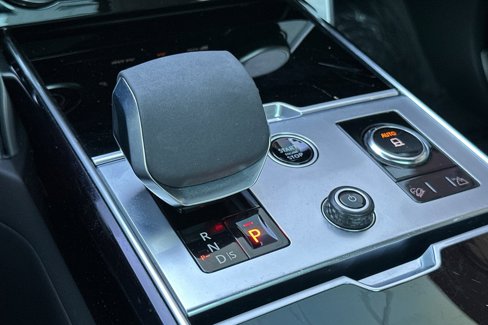 Used 2023 Land Rover Range Rover SE image 25