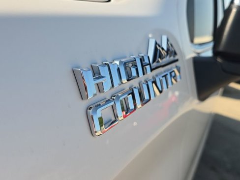 Used 2025 Chevrolet Silverado 1500 High Country image 10