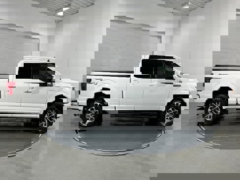 Used 2020 Ford F150 Lariat image 33