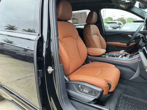 New 2025 Audi Q7 3.0T Prestige image 13