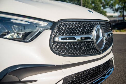 Used 2025 Mercedes-Benz GLC 300 4MATIC image 12