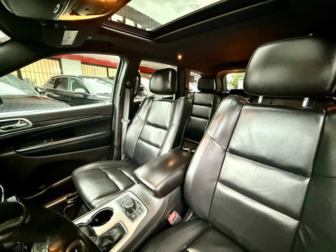 Used 2021 Jeep Grand Cherokee Limited image 12