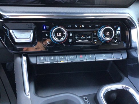 New 2025 GMC Sierra 2500 Denali w/ Denali Reserve Package image 19