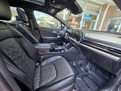 Used 2023 Kia Sportage X-Line w/ X-Line Premium Package image 12