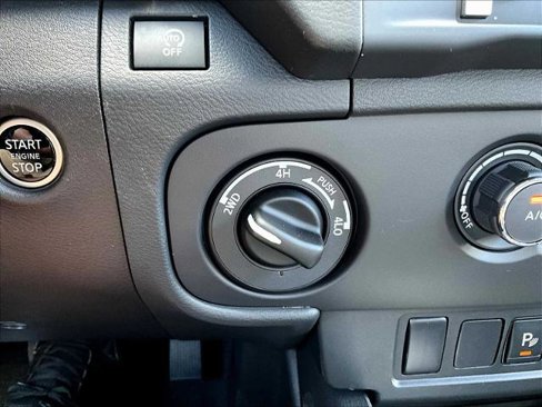 Certified 2025 Nissan Frontier SV image 26