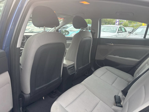 Used 2018 Hyundai Elantra SEL image 12