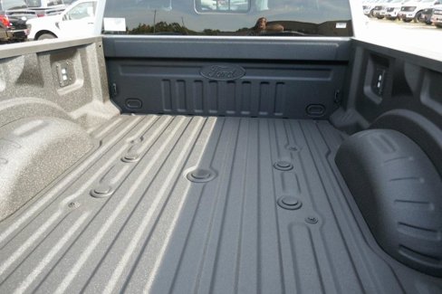 New 2026 Ford F250 Lariat w/ Black Appearance Package image 6
