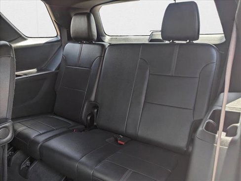 Used 2022 Chevrolet Traverse RS image 20