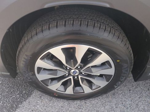 New 2025 Subaru Outback Limited image 10