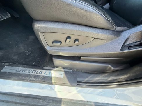 Used 2018 Chevrolet Suburban LT image 24