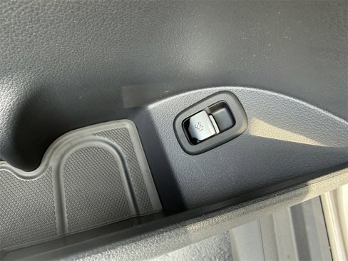 Used 2023 Mercedes-Benz GLC 300 4MATIC image 18