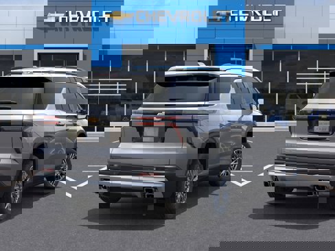 New 2025 Chevrolet Traverse LT w/ Enhanced Driving Package image 4