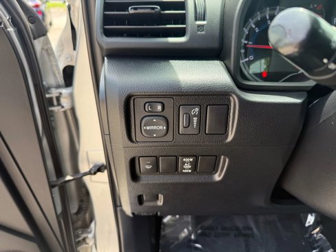 Used 2018 Toyota 4Runner SR5 Premium image 25