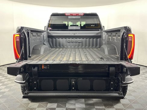 New 2025 GMC Sierra 2500 Denali w/ Denali Reserve Package image 17