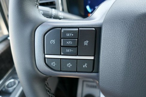 New 2026 Ford F250 Lariat w/ Black Appearance Package image 18