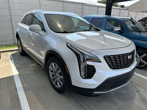 Used 2020 Cadillac XT4 Premium Luxury image 2