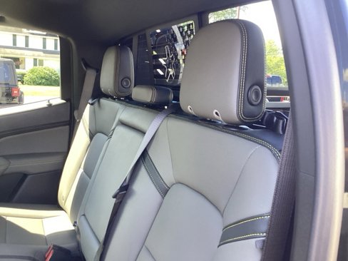 Certified 2025 Chevrolet Colorado ZR2 w/ Midnight Edition image 21