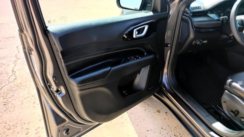 Used 2023 Jeep Compass Latitude w/ Convenience Group image 9
