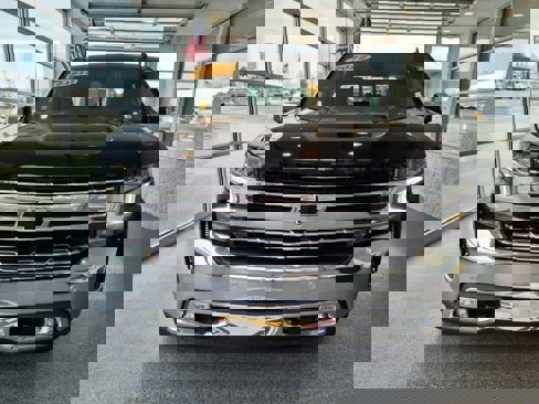 Certified 2022 Chevrolet Silverado 1500 LTZ w/ LTZ Convenience Package II image 2