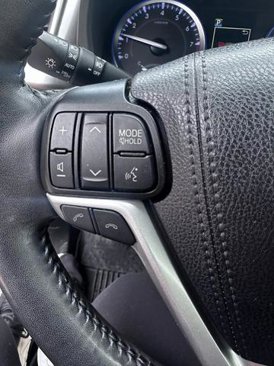 Used 2019 Toyota Highlander SE image 17