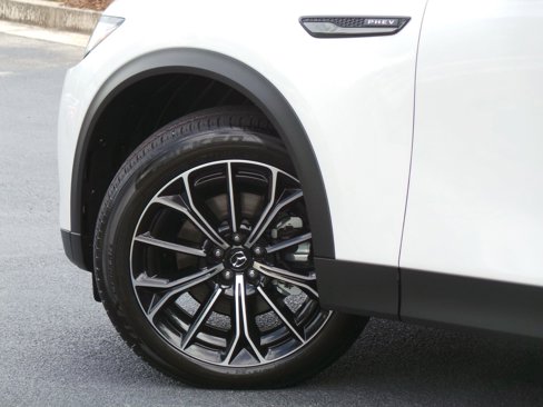 New 2025 MAZDA CX-70 Plug-In Hybrid w/ Premium Plus image 31