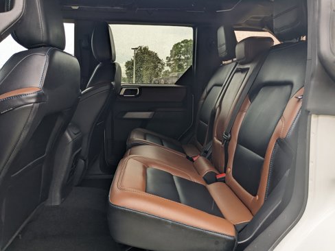 Used 2023 Ford Bronco Outer Banks w/ Sasquatch Package image 14