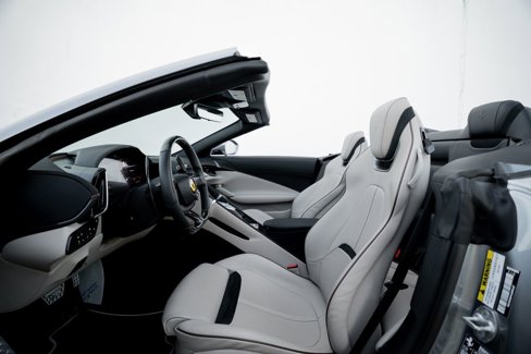 Certified 2024 Ferrari Roma Spider image 2