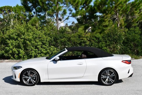 Used 2024 BMW 430i Convertible w/ Premium Package image 32