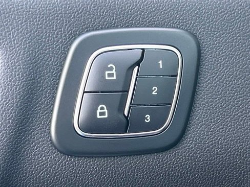 New 2024 Ford Escape SE w/ PHEV Premium Package image 30