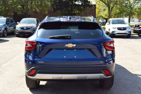 Used 2024 Chevrolet Trax LT w/ Driver Confidence Package image 8