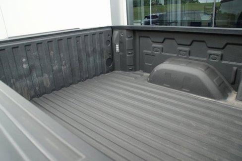 Used 2022 Chevrolet Silverado 1500 LT image 9