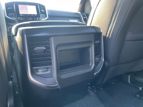New 2026 RAM 1500 4x4 Crew Cab image 28