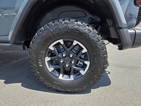 New 2025 Jeep Wrangler Unlimited Rubicon 4xe image 41