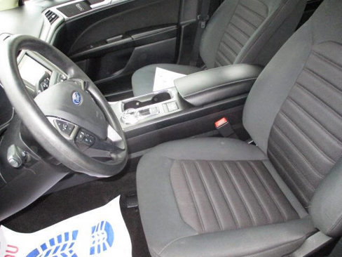 Used 2019 Ford Fusion SE image 13