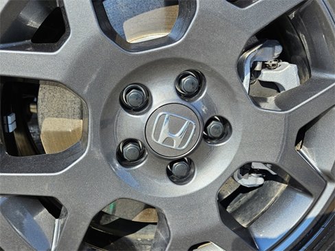 Used 2025 Honda Pilot TrailSport image 22