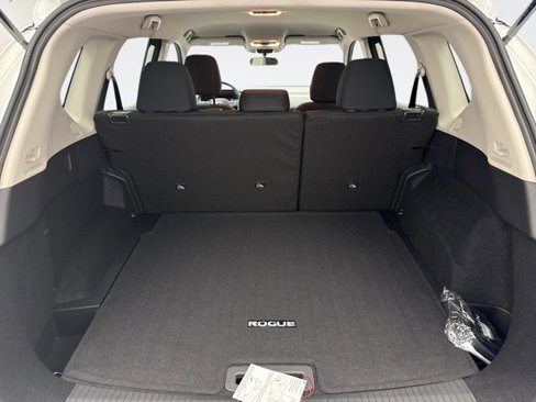 Used 2026 Nissan Rogue S image 18