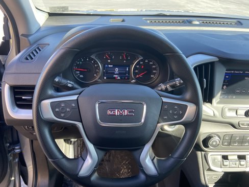 Used 2024 GMC Terrain SLE image 11