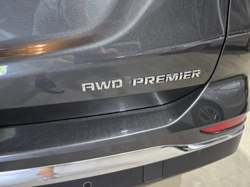Used 2020 Chevrolet Equinox Premier image 11