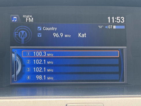 Used 2015 Honda Odyssey Touring image 17