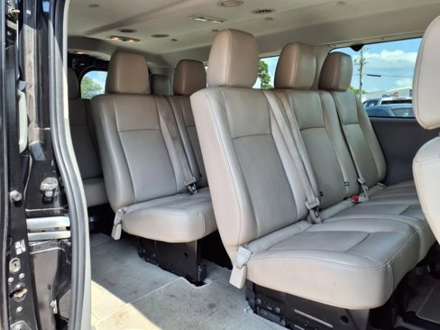 Used 2018 Nissan NV 3500 SL image 12