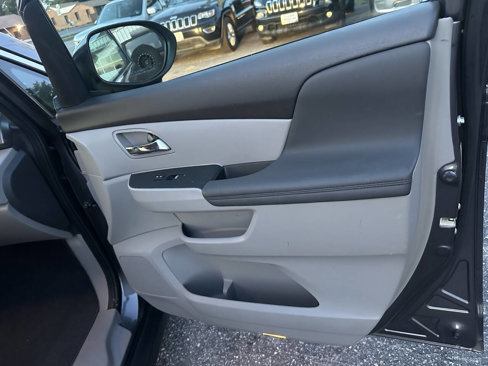 Used 2015 Honda Odyssey EX image 9