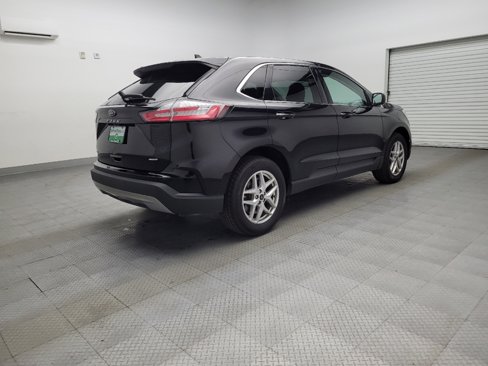 Used 2023 Ford Edge SEL image 9