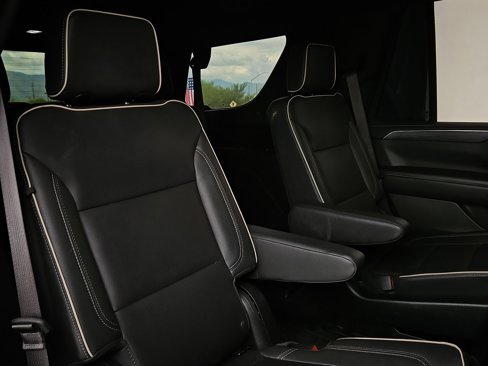 Used 2023 GMC Yukon SLT image 24