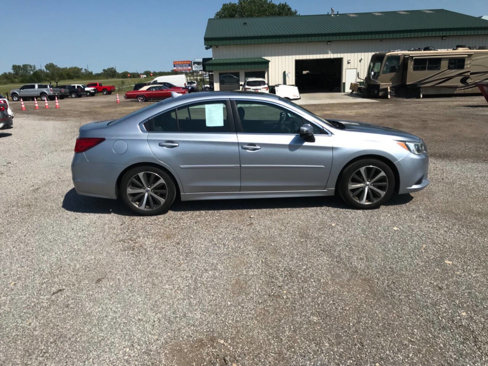 Used 2017 Subaru Legacy 2.5i Limited image 4
